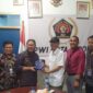 Kepala Kantor Pelayanan Pajak Pratama (KPPP) Cimanggis, Eko Wisnu Pandoyo di Kantor Persatuan Wartawan Indonesia (PWI) Kota Depok. (Dok. PWI Kota Depok)