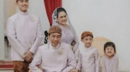 Keluarga Presiden Joko Widodo. (Instagram.com/@irianajokowi_ind) 
