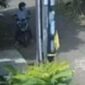 Komplotan maling nekad beraksi siang bolong di kawasan perumahan Jalan Bakti Jaya LUK. (Instagram.com/@wargatangsel) 

