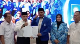 Partai Amanat Nasional (PAN) mengeluarkan surat rekomendasi untuk mencalonkan Brigjen TNI (Purn) Kemal Hendrayadi yang berpasangan dengan Sugiharto Parikesit menjadi Calon Walikota dan Wakil Walikota Bekasi 2024. (Dok Tim Media PAN)